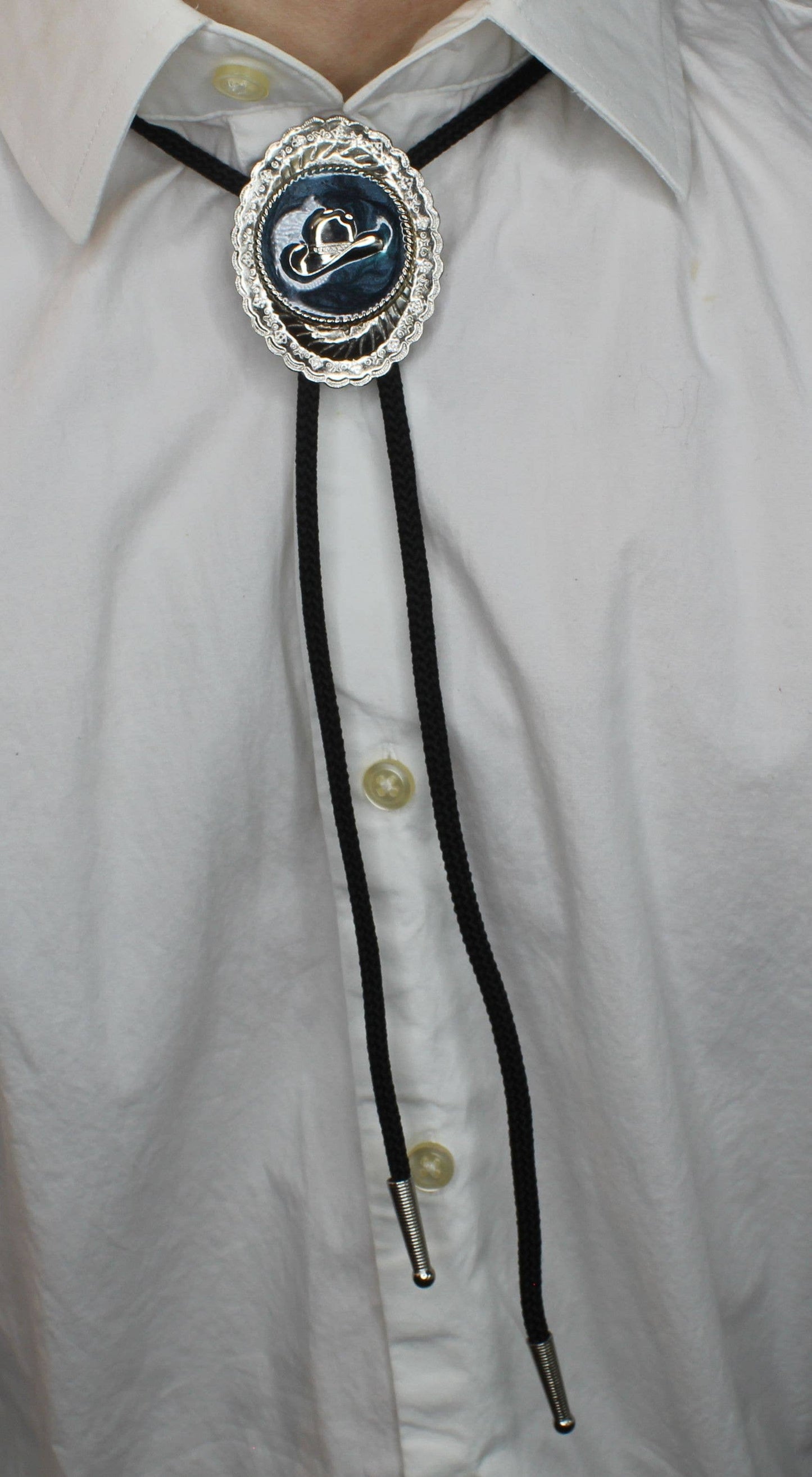 Cowboyhatt Concho Bolo Tie