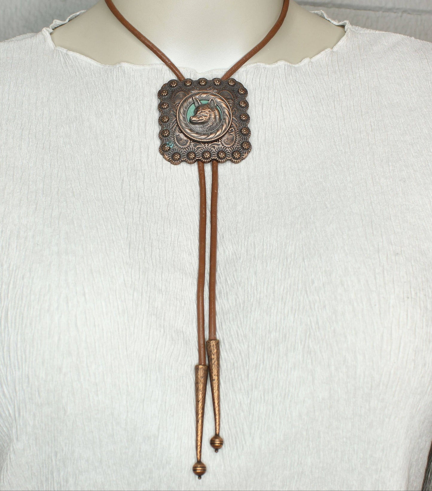 Lone Wolf Bolo Tie Antiksilver & Turkos