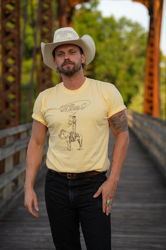 H Bar C T-Shirt – Tall Saddle – Gul