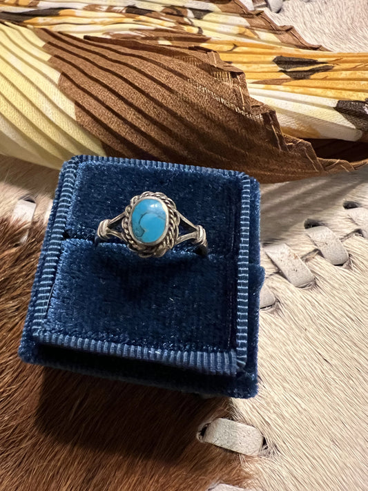 Lassoed – Vintage Turkosring